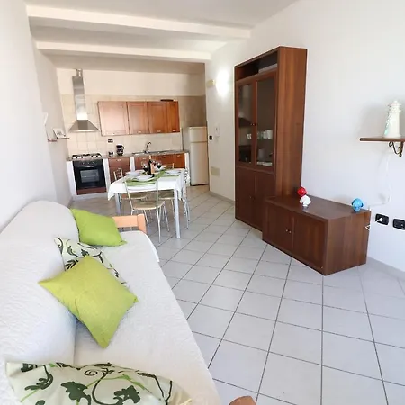 Arianna Centro, Salento 6 Posti